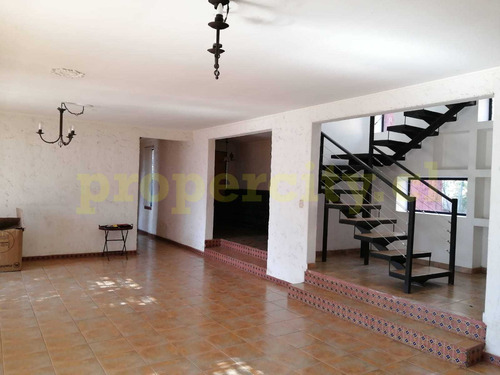 Baja Su Precio! Casa En Venta En Parcela (81273)