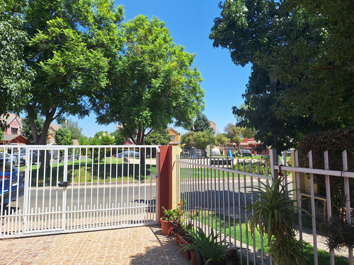 Venta Casa Aislada 5d 3b Conominio Mtro Monte Tabor Maipu