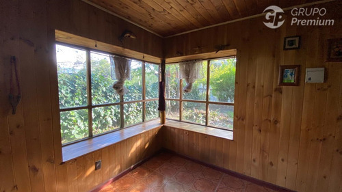 Casa En Arriendo De 2 Dorm. En Pucón