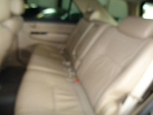 Toyota Hilux Sw4 3.o Srv 4x4 Aut.