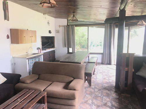Chacra A 15 Minutos De Punta Del Este. 3 Dormitorios, Casita De Huespedes, Capacidad 10 Personas- Ref: 1135