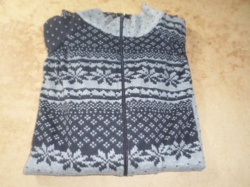 Imagen 5 de 5 de Campera Lanilla Estampada