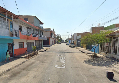 Casa De Oportunidad En Jose R Osorio Num 4316, Lte 34, Mza 228, Zona 1, Col. Insurgentes Ex Ejido Tetlan Ii, Cp. 44820,guadalajara,jalisco
