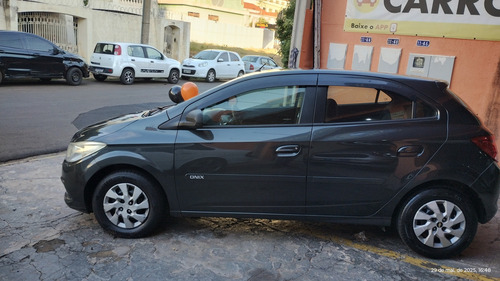 Chevrolet Onix 1.0 Lt 5p
