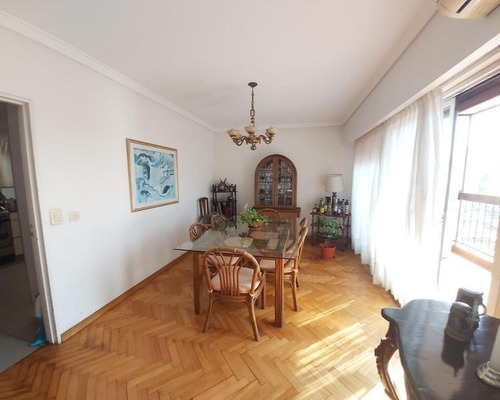 Imagen 6 de 30 de Hermoso Piso De 4 Ambientes Con Cochera Y Balcón Corrido. Muy Luminoso!!
