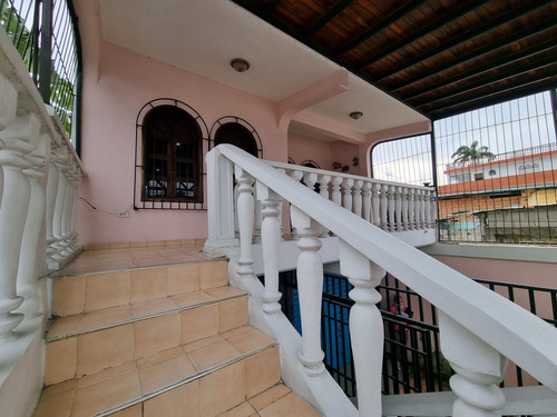 Imagen 15 de 29 de Casa Con Local Comercial En Venta Centro De Baquisimeto #22-8710