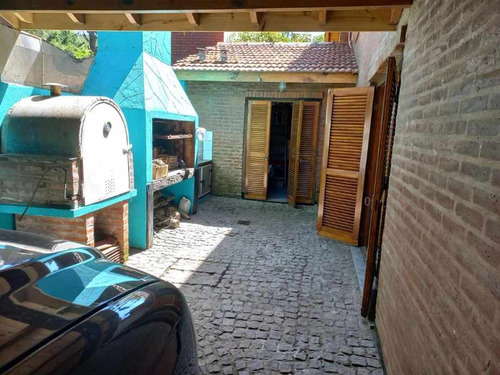 Chalet En Venta En Costa Del Este