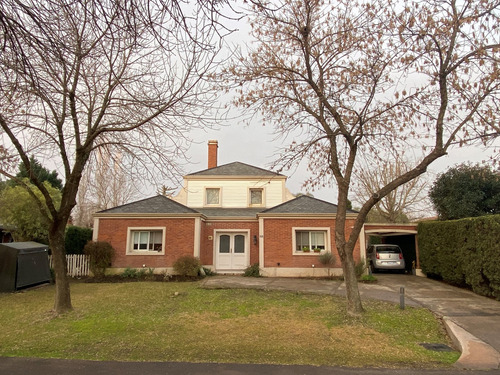 Casa En Venta 4 Dormitorios Pileta En Los Jazmines, Pilar Del Este, Pileta Y Parrilla