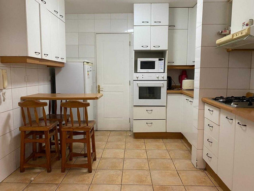 Hermosa Casa, 5 Dormitorios, + Sala De Estar (106482)