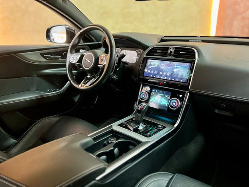 Jaguar XE 2.0 R-dynamic S Aut. (p250) 4p