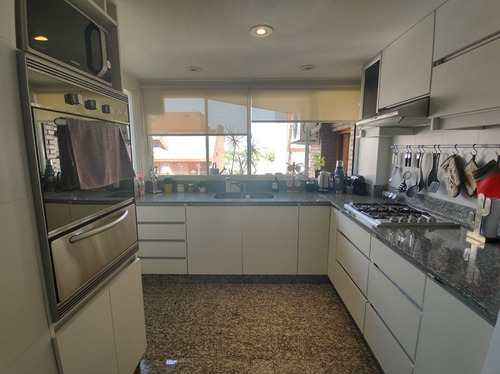 Imagen 8 de 26 de Excelente Piso De Categoría - 130m² + Cochera - Bajas Expensas (av. Directorio 2200)