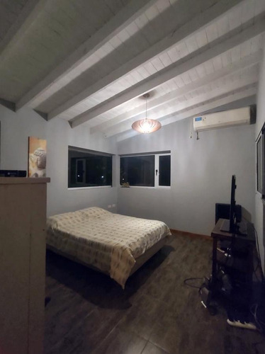 Casa En Venta - 3 Dormitorios 2 Baños - 90mts2 - Ostende