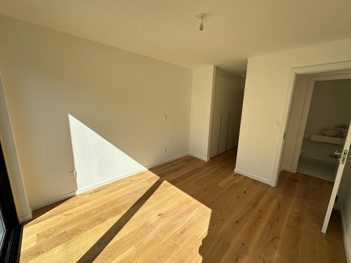 Venta Apartamento Dos Dormitorios Tres Baños Malvín Patio Exclusivo Soleado