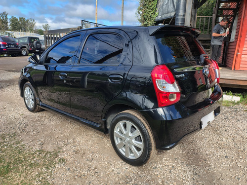 Toyota Etios 1.5 XLS 6MT 5P