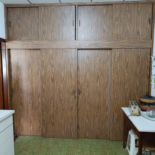 Se Vende Casa En La Calle Junin De Anaco, Con Un Amplio Terreno De 1693 Metros Cuadrados. (a.p)