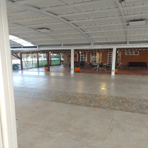 Casa Finca Y Salon De Eventos En La Ceja 8cerca Al Centro Comercial Viva)