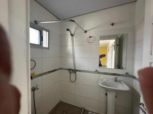 Alquilo Apto , 2 Dorm, Cocina Comedor,baño,patio Con Parrilla,(garantias Anda O Porto Seguro ) Alquiler $ 15500 Gc $ 2900 Con Ose , Impuestos Incluidos