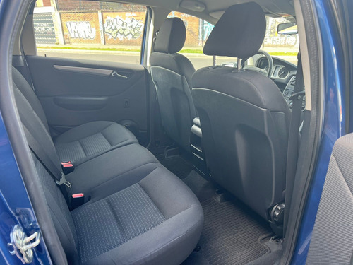 Mercedes Benz B180 Mt