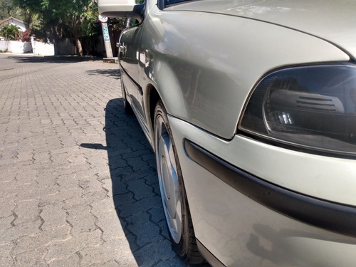 Volkswagen Gol 2000 2.0 16v Gti 5p