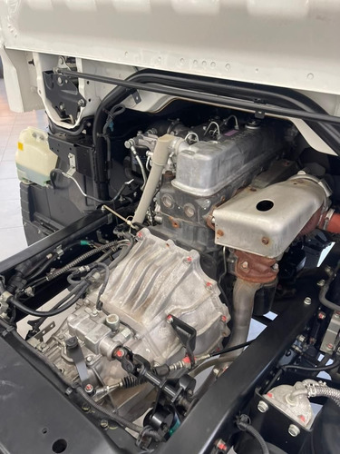 Imagen 12 de 15 de Mitsubishi Canter Fe85