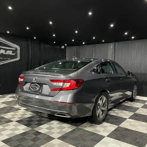 Honda Accord 2.0 Touring At