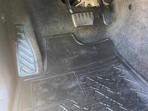 Toyota Hilux 2.8 Cd Srx 177cv 4x4 At 2016 2234003316