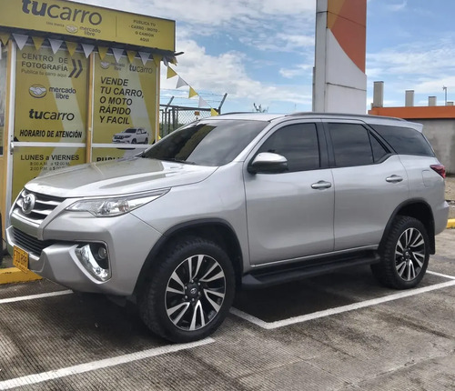 Toyota Fortuner 2.4 L Street TD