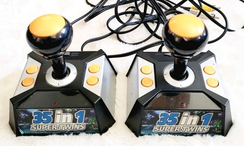 Juego De Joystick Plug And Play Raro Silverlit 35 En 1 (Usado)