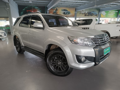 Toyota Hilux SW4 3.0 SRV 4X4 16V TURBO INTERCOOLER DIESEL 4P AUTOMÁTICO