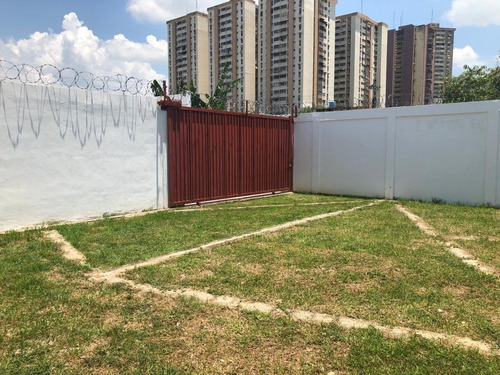 Imagen 27 de 28 de Estacion De Servicio Av. Constitucion Con Calle Carabobo 3500 Mts2