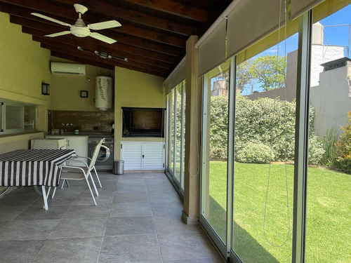 Casa A La Venta - Hurlingham- Complejo Las Fincas