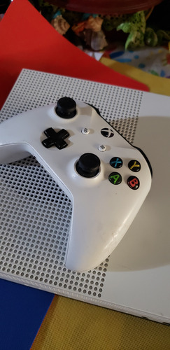Xbox One Se Excelente Y Al Mejor Precio Mod 1681 Con Control Blanco (Usado)