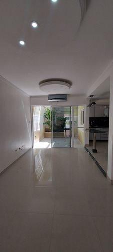 Imagen 3 de 13 de Town House Res Karol Home Aragua Venezuela