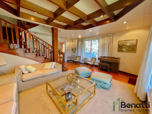 Casa En Venta En Barrio Naon