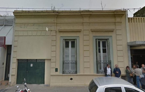 Casa En Venta - 3 Dormitorios 1 Baño - Cochera - 433mts2 - Azul