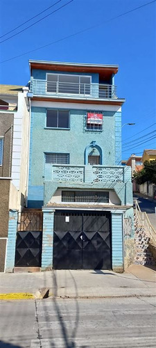 Casa En Venta De 4 Dorm. En Valparaíso