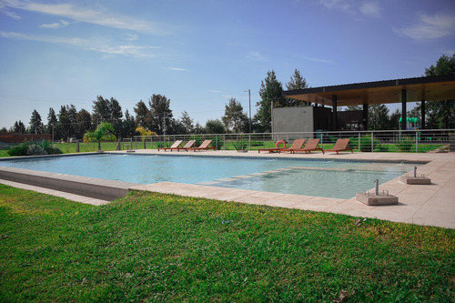 Terreno En Venta En Barrio Privado Pinares Del Sur