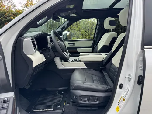 Toyota Sequoia 3.5 V6 Capstone