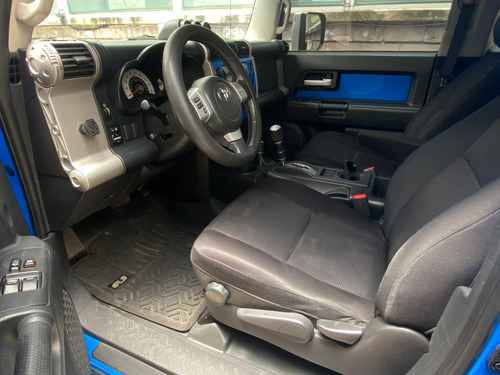 Toyota Fj Cruiser 3p Premium Aa Ee Ra Abs 4x4 At