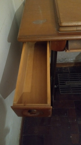 Pie De Maquina De Coser Y Mueble Antiguo (no Envío) (Usado)