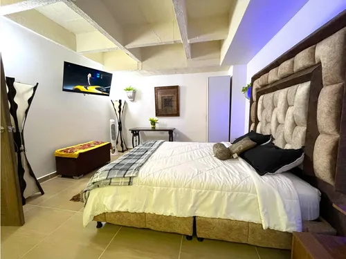 Venta Edificio En Laureles Ideal Para Airbnb, Con Suites Y Terraza