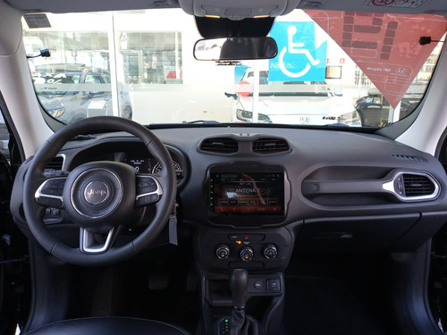 Jeep Renegade 1.8 Flex Aut. 5p