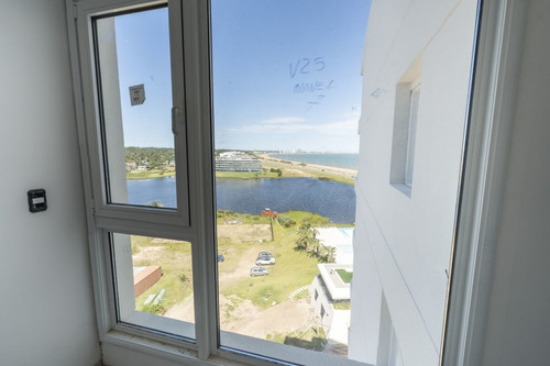 Imagen 17 de 25 de Apartamento En Venta De 3 Dormitorios En Playa Mansa (ref: Lij-4591)