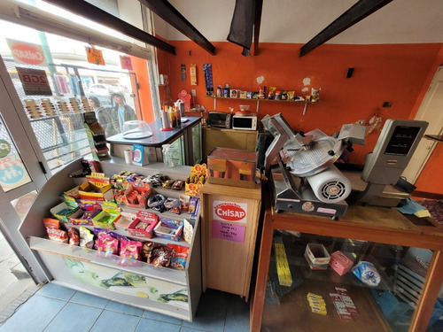 Imagen 9 de 12 de Excelente Fondo De Comercio En Venta - Maxikiosco Almacen - Villa Crespo - Juan B Justo 2991