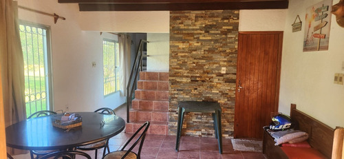 Hermosa Casa En Ocean Park, 2 Plantas. Amplio Terreno. Pronta Para Disfrutar Este Verano