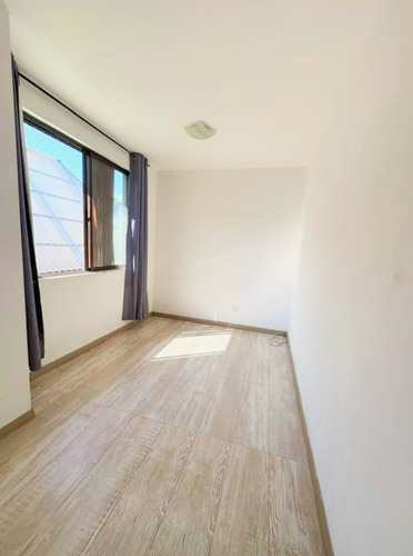 Departamento Triplex / 5 Dormitorios Av. Kennedy/ Vitacura