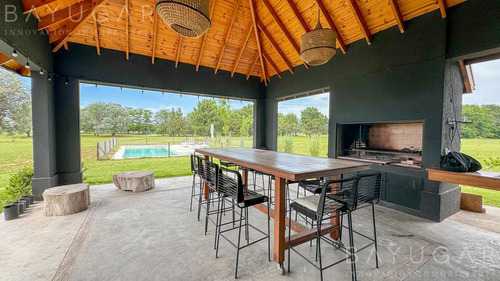 Venta Casa - Barrio Privado Everlinks Golf Club / Lujan