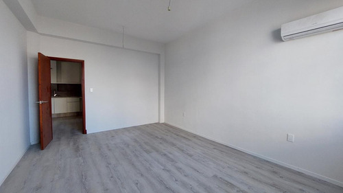 Imagen 13 de 17 de Apartamento En Venta 2 Dormitorios En Centro - Luminoso Y De Ambientes Amplios
