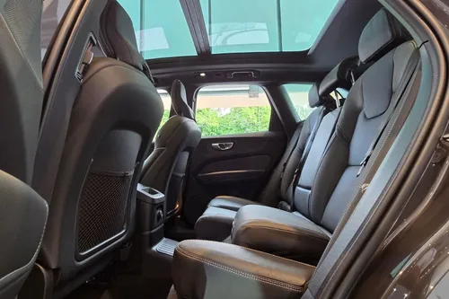 Xc60 Recharge Ultra Dark T8