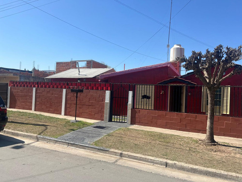 Venta Dos Casas 2 Dorm Estacion Flores Cochera